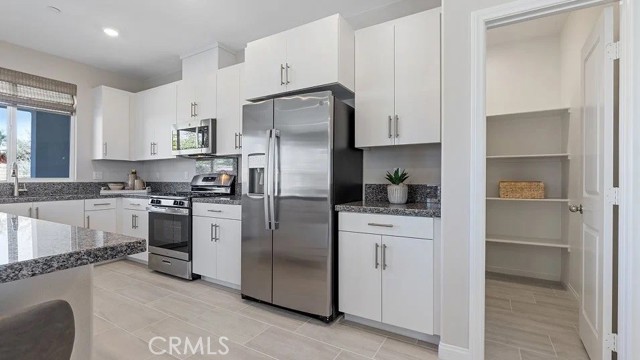 Detail Gallery Image 4 of 21 For 65232 Avenida De Paz, Desert Hot Springs,  CA 92240 - 4 Beds | 2 Baths