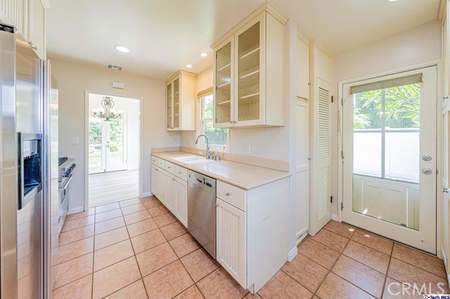 Detail Gallery Image 12 of 29 For 2744 N Myers St, Burbank,  CA 91504 - 3 Beds | 1/1 Baths