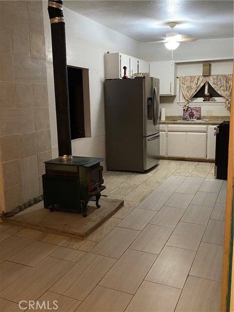 15069 Burns Drive, Apple Valley CA: https://media.crmls.org/medias/fdac3ab2-e54a-44be-bbbe-2e17983b4be0.jpg