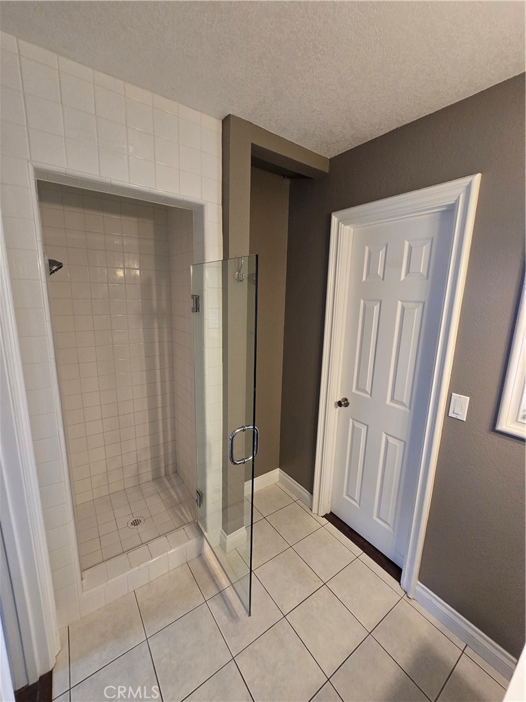 https://media.crmls.org/medias/fdac5dd6-adbb-4b81-a61a-2decd27278a7.jpg?preset=X-Large