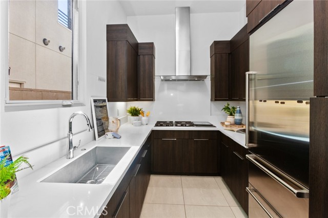 61 Hartman, Irvine CA: https://media.crmls.org/medias/fdacc8b2-7612-4fc6-beab-305efa4d84c3.jpg