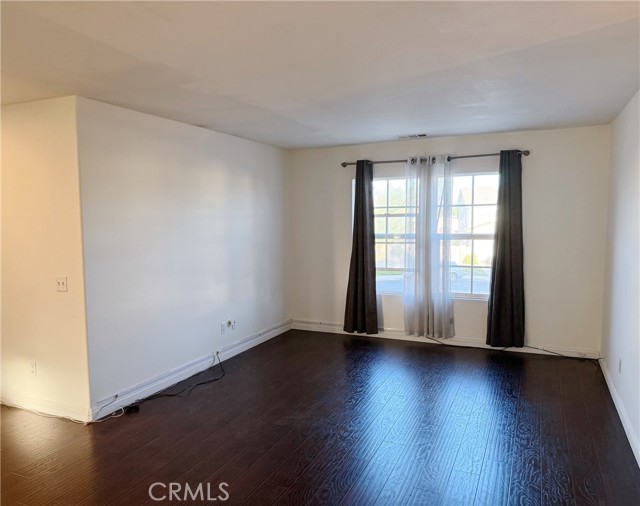 Detail Gallery Image 10 of 18 For 5771 Cairo Ct, Corona,  CA 92880 - 5 Beds | 3/1 Baths