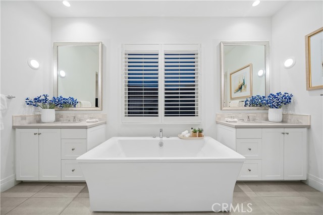 101 Lustro, Irvine CA: https://media.crmls.org/medias/fdad9147-31f6-4cb8-88dd-52c66e9b5cfe.jpg