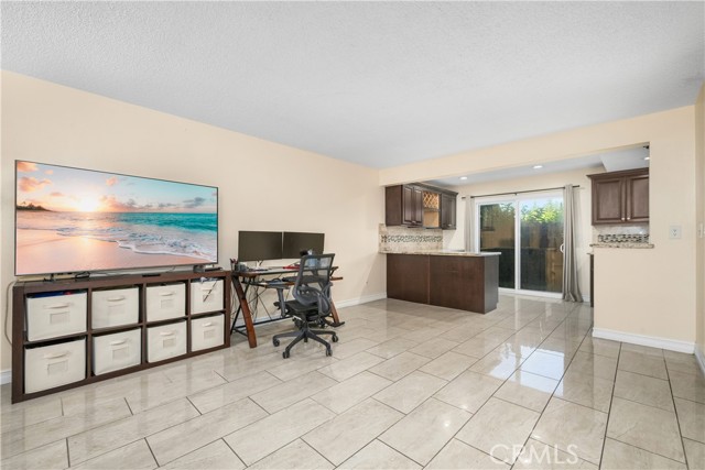 Detail Gallery Image 10 of 36 For 21522 Belshire Ave #8,  Hawaiian Gardens,  CA 90716 - 2 Beds | 2 Baths