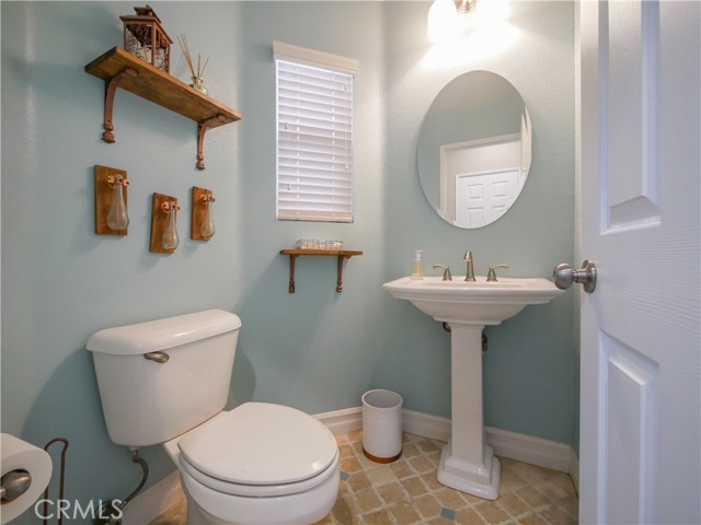 Detail Gallery Image 6 of 34 For 1064 Moreno Way, Placentia,  CA 92870 - 3 Beds | 2/1 Baths
