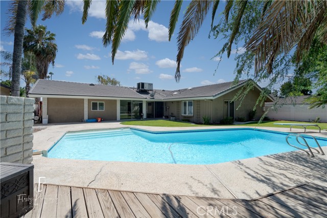 Detail Gallery Image 52 of 52 For 1800 Country Club Dr, Bakersfield,  CA 93306 - 5 Beds | 3 Baths