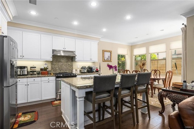 38 Larkfield, Irvine CA: https://media.crmls.org/medias/fdafc3df-c588-41d5-b162-c2cf27d2c55b.jpg