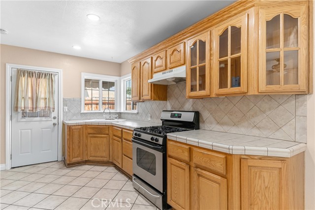 17392 Paine Street, Fontana CA: https://media.crmls.org/medias/fdb013be-df77-4dbe-b07d-f566b655330c.jpg