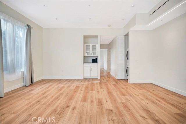 Detail Gallery Image 12 of 22 For 6721 Rhea, Reseda,  CA 91335 - 2 Beds | 2 Baths