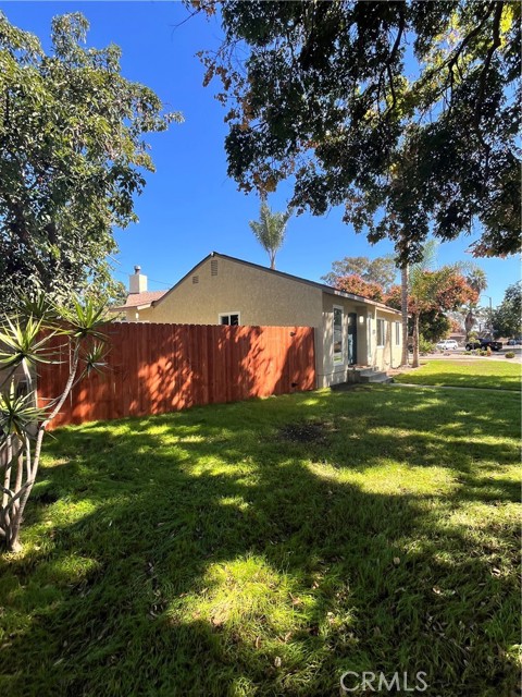 Detail Gallery Image 2 of 27 For 1219 W Maddox, Long Beach,  CA 90810 - 3 Beds | 2 Baths