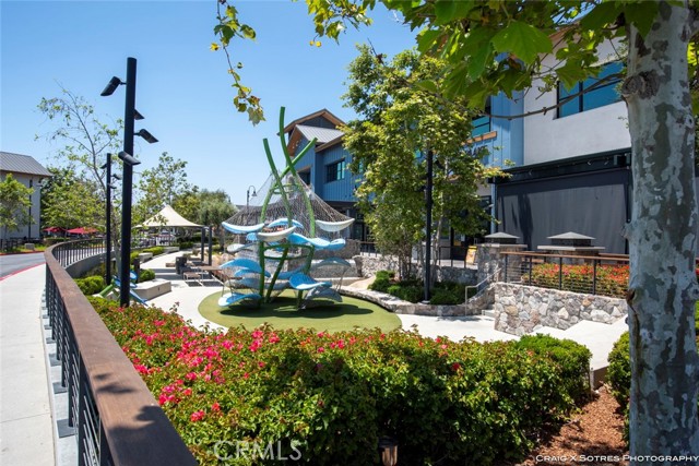 Detail Gallery Image 61 of 65 For 20552 Edgewood Ct, Chatsworth,  CA 91311 - 5 Beds | 5/1 Baths