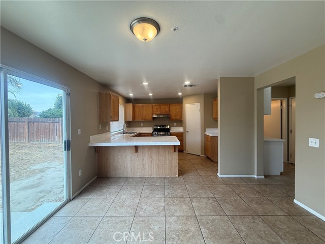 Detail Gallery Image 12 of 39 For 1420 Sunswept Dr, San Jacinto,  CA 92582 - 4 Beds | 2/1 Baths