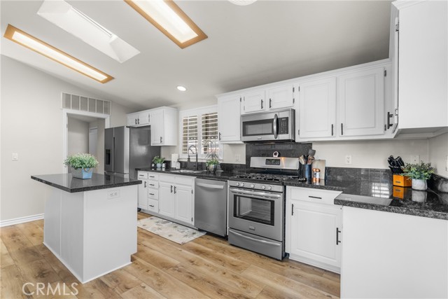 Detail Gallery Image 12 of 41 For 24001 Muirlands #352,  Lake Forest,  CA 92630 - 3 Beds | 2 Baths