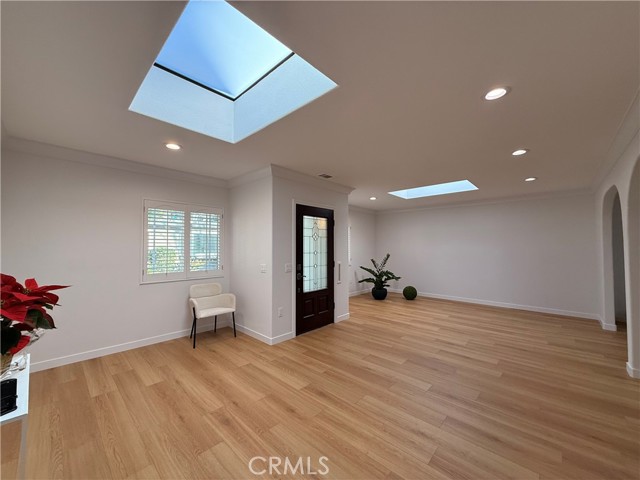 Detail Gallery Image 4 of 39 For 1921 Saint John Rd 35c,  Seal Beach,  CA 90740 - 2 Beds | 2/1 Baths