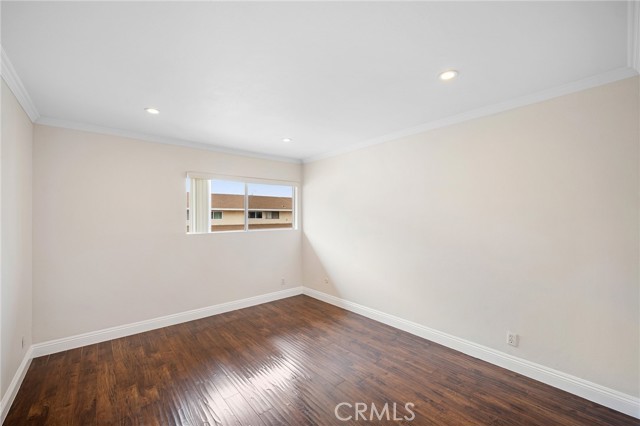 Detail Gallery Image 17 of 28 For 121 Sinclair Ave #206,  Glendale,  CA 91206 - 2 Beds | 2 Baths