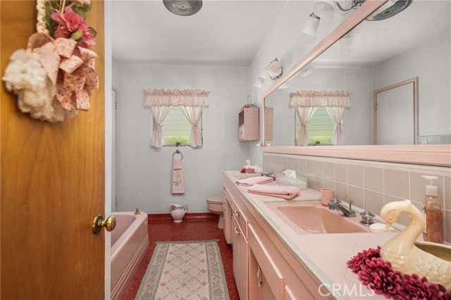 Detail Gallery Image 31 of 46 For 500 N Meadowbrook Pl, Anaheim,  CA 92801 - 4 Beds | 2/1 Baths