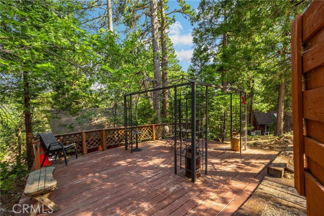 Detail Gallery Image 6 of 35 For 775 Buckingham, Lake Arrowhead,  CA 92352 - 1 Beds | 1 Baths