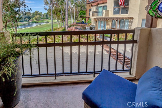 Detail Gallery Image 22 of 29 For 515 Bay Hill Dr, Newport Beach,  CA 92660 - 3 Beds | 2/1 Baths