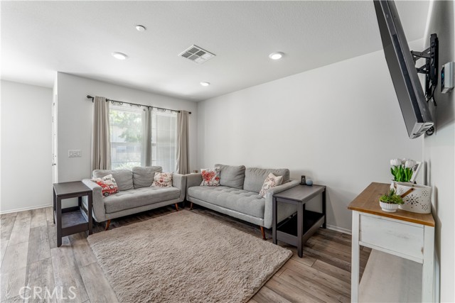 Detail Gallery Image 6 of 59 For 7155 Citrus Ave #315,  Fontana,  CA 92336 - 3 Beds | 2/1 Baths
