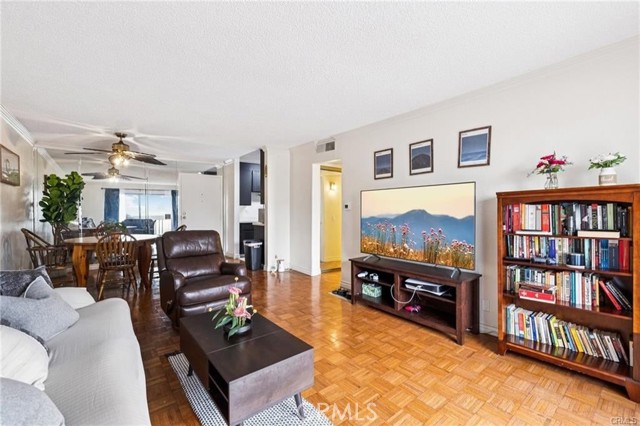 Detail Gallery Image 10 of 27 For 1610 Neil Armstrong St #313,  Montebello,  CA 90640 - 1 Beds | 1 Baths