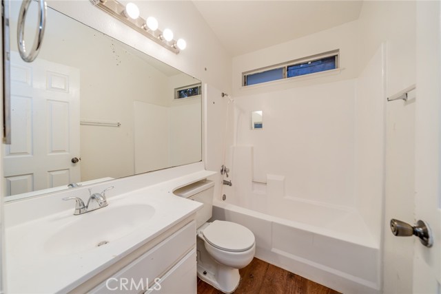807 Santa Fe Lane, Colton CA: https://media.crmls.org/medias/fdb7d8e1-d7d9-4447-9e7c-4bce4ef46c51.jpg