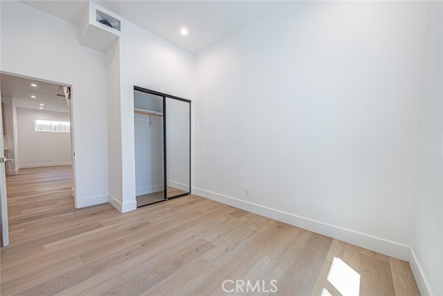 Detail Gallery Image 8 of 19 For 242 N Dillon, Silver Lake Los Angeles,  CA 90026 - 4 Beds | 2 Baths