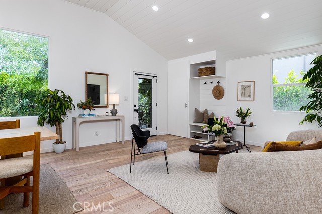 1217 Avenue 56, Highland Park CA: https://media.crmls.org/medias/fdb88d8f-9230-4130-a3b4-a8dd40e62d1a.jpg