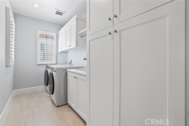 211 Fiore, Irvine CA: https://media.crmls.org/medias/fdb90122-651d-4324-ba99-f4fe68318afb.jpg