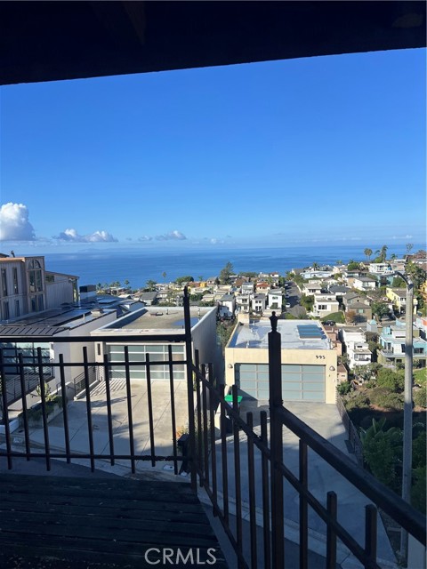 Detail Gallery Image 3 of 4 For 1701 Capistrano, Laguna Beach,  CA 92651 - 3 Beds | 2/1 Baths