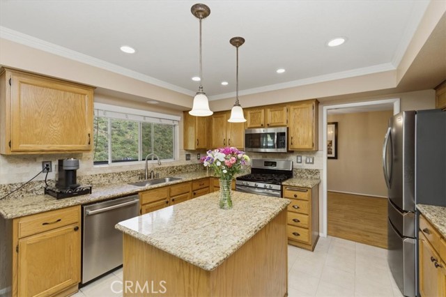 Detail Gallery Image 22 of 62 For 7743 Gold Buckle Ct, Highland,  CA 92346 - 4 Beds | 3 Baths