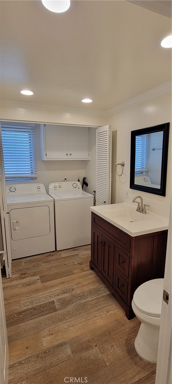 4251 W Sarah Street, Burbank CA: https://media.crmls.org/medias/fdb99593-4896-4771-b6ff-8954a7e4a998.jpg