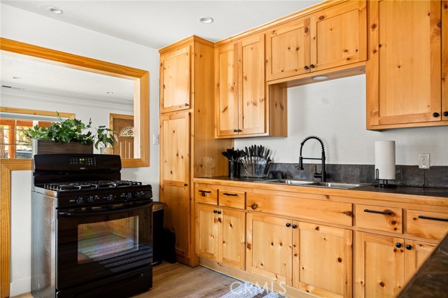 Detail Gallery Image 14 of 27 For 244 Greenspot Rd, Big Bear City,  CA 92314 - 2 Beds | 1 Baths