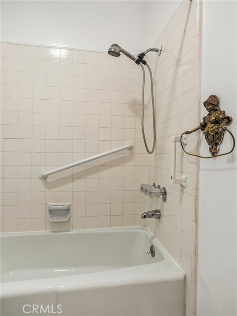 5875 Doverwood Drive, 103 photo 28