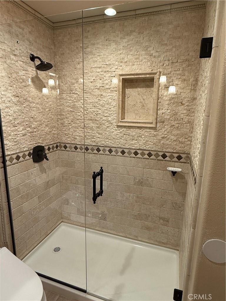 https://media.crmls.org/medias/fdbad633-ab25-4cc4-80ae-751f39e9374a.jpg?preset=X-Large