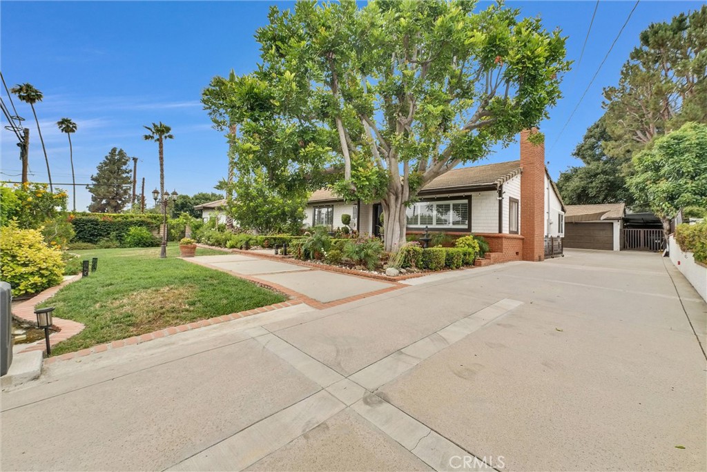 1115 E Sierra Madre Avenue