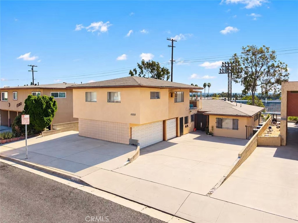 Duplex at 1520 College View Drive