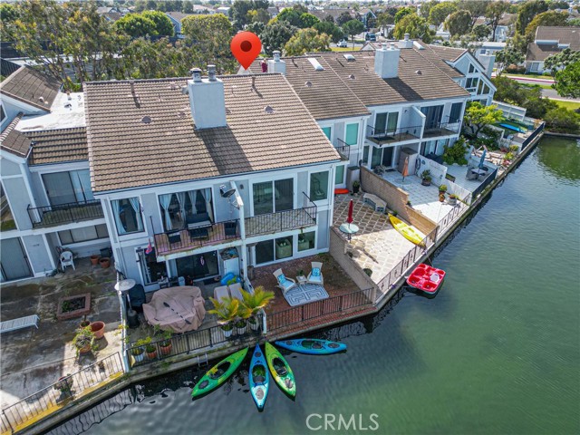 Detail Gallery Image 2 of 36 For 16090 Tortola Cir, Huntington Beach,  CA 92649 - 3 Beds | 3 Baths