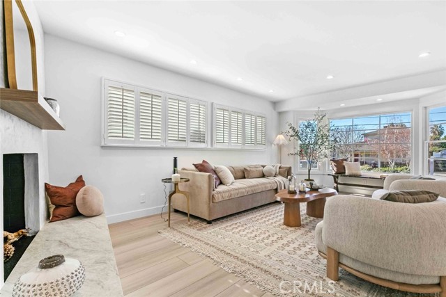 Detail Gallery Image 14 of 65 For 8372 Outland View Dr, Sun Valley,  CA 91352 - 3 Beds | 2/1 Baths