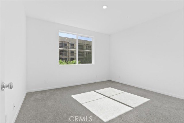 Detail Gallery Image 25 of 30 For 960 N Tangent Privado #305,  Ontario,  CA 91764 - 3 Beds | 2 Baths