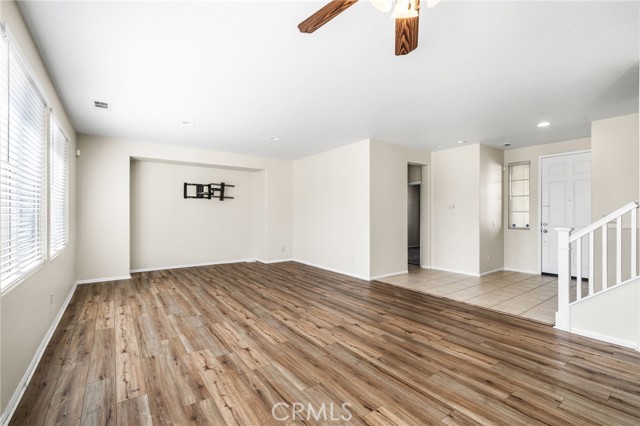 Detail Gallery Image 8 of 47 For 1232 Sunburst, Beaumont,  CA 92223 - 4 Beds | 3 Baths