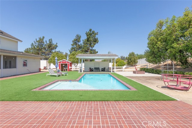 Image 33 of 70 For 41559 Floyd Court