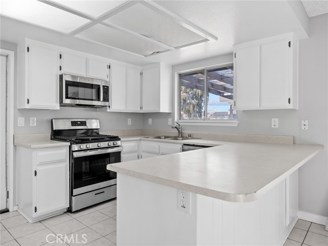 Detail Gallery Image 10 of 30 For 15394 Ute, Apple Valley,  CA 92307 - 3 Beds | 2 Baths