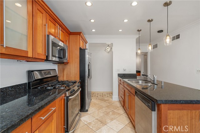 Detail Gallery Image 6 of 20 For 911 N Kings Rd #319,  West Hollywood,  CA 90069 - 1 Beds | 1 Baths