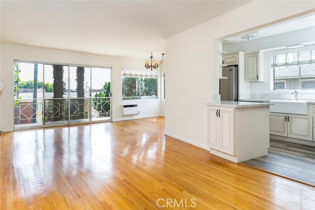 107 W Mountain Street E, Glendale, CA, 91202 107 W Mountain Street E, Glendale, CA, 91202