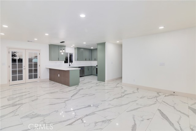 Detail Gallery Image 4 of 33 For 7804 Peacock, Highland,  CA 92346 - 5 Beds | 3 Baths