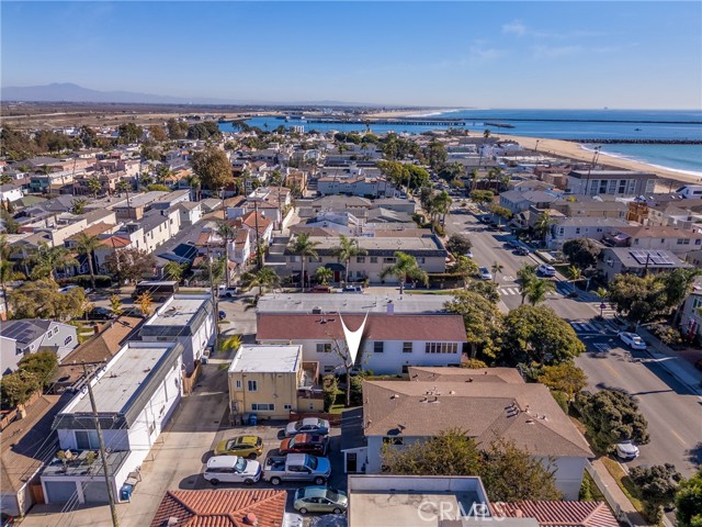 Detail Gallery Image 9 of 28 For 1115 Ocean Ave, Seal Beach,  CA 90740 - – Beds | – Baths