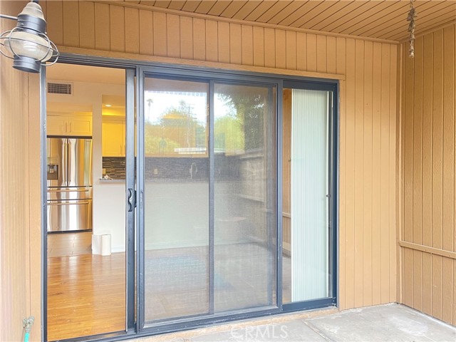 100 Hurlbut Street, Pasadena CA: https://media.crmls.org/medias/fdc08103-dcdf-45fc-9c12-6e65def0b93f.jpg