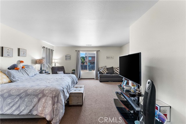 Detail Gallery Image 11 of 26 For 9482 Apricot Ct, Hesperia,  CA 92345 - 4 Beds | 2/1 Baths