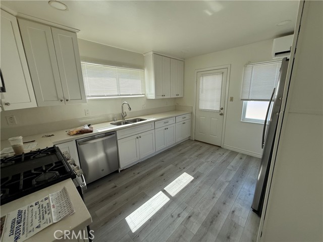 Detail Gallery Image 9 of 22 For 1055 N Del Norte Ave, Ontario,  CA 91764 - 4 Beds | 2 Baths