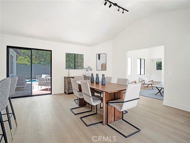 Detail Gallery Image 7 of 38 For 731 Calle Nogal, Thousand Oaks,  CA 91360 - 6 Beds | 3 Baths